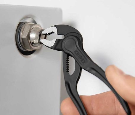 Высокотехнологичные сантехнические клещи Cobra XS KNIPEX 87 00 100