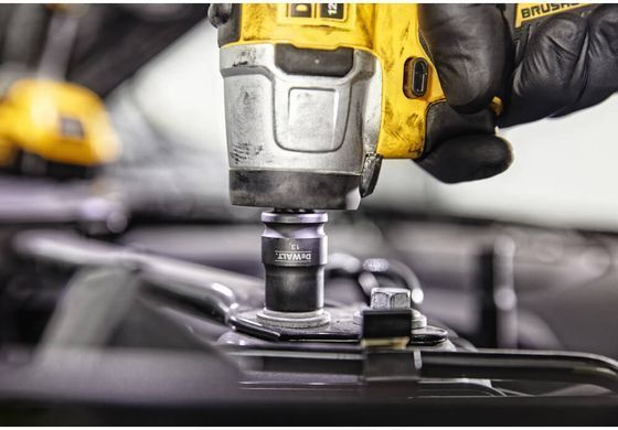 Гайковёрт ударный аккумуляторный бесщёточный DeWALT DCF902D2