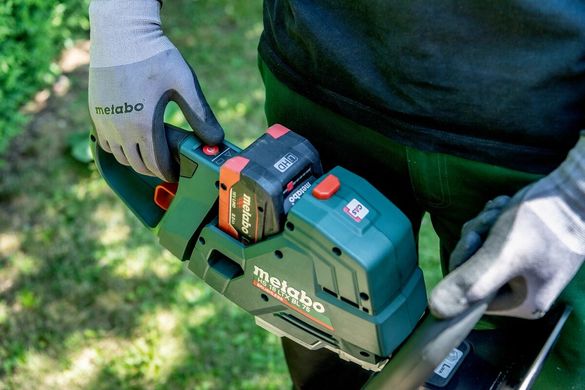 Metabo Кусторіз акумуляторний HS 18 LTX BL 75, 18В, 75см, крок різу 21мм, довина різу 70см, 4.4кг, без АКБ та ЗП