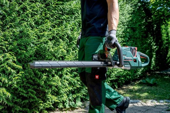 Metabo Кусторіз акумуляторний HS 18 LTX BL 75, 18В, 75см, крок різу 21мм, довина різу 70см, 4.4кг, без АКБ та ЗП