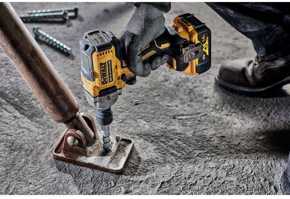 Гайковерт ударный аккумуляторный бесщёточный DeWALT DCF892NT