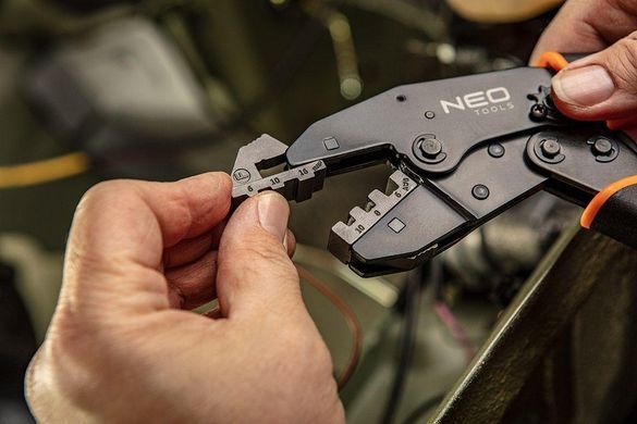 Клещи обжимные Neo Tools, для обжима наконечников 0.5-16мм2, 2 сменных губок, 220мм, CrMo