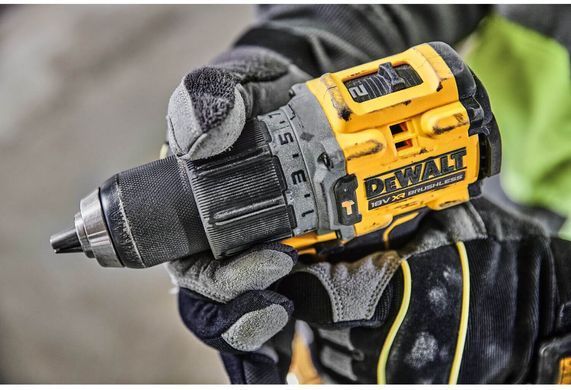 Дрель-шуруповёрт аккумуляторная бесщёточная ударная DeWALT DCD805P2T