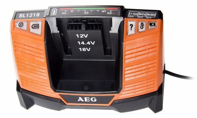 Аккумуляторная дрель-шуруповерт AEG BS18C LI-402C