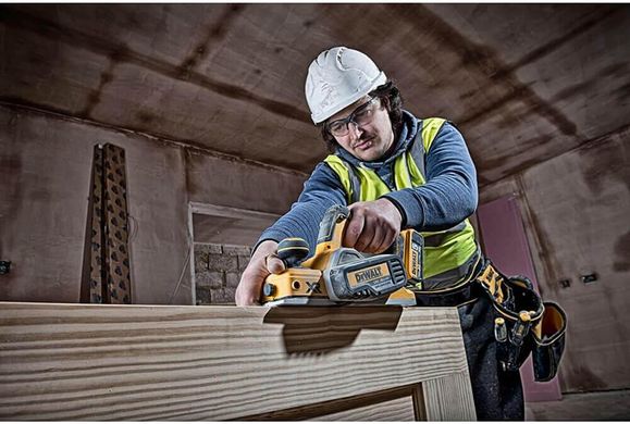 Рубанок аккумуляторный бесщёточный DeWALT DCP580NT