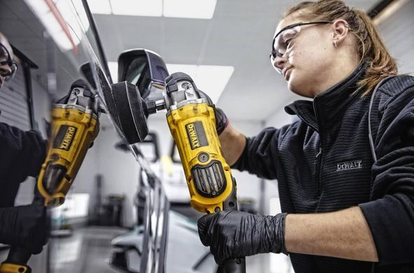 Полірувальна машина мережева DeWALT DWP849X