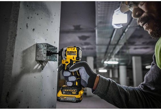 Набор из двух инструментов бесщеточных DeWALT DCK2051H2T