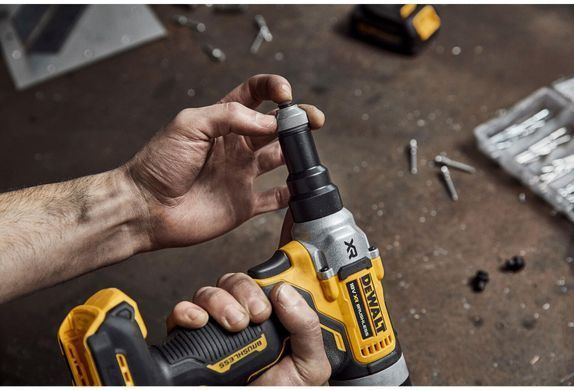 Заклепочник акумуляторний безщітковий DeWALT DCF414E2GT