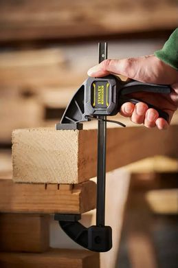 Струбцина FatMax XL триггерная з максимальним зусиллям стиснення 270 кг STANLEY FMHT0-83239