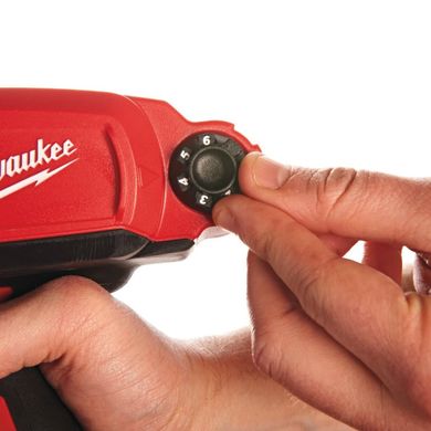 Клеевой пистолет аккумуляторный MILWAUKEE M12 PCG/310C-0 4933441783