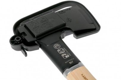 Подарочный набор Fiskars Norden chopping axe N7 + sharpener SET 1051146