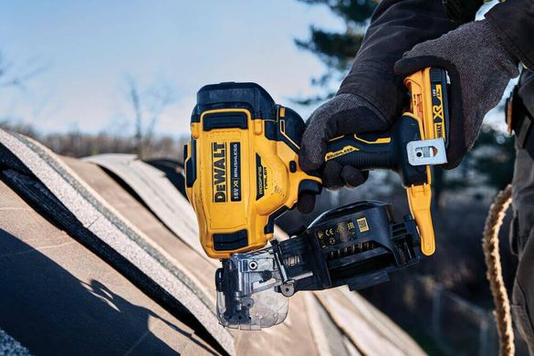 Пістолет цвяхозабивний акумуляторний безщітковий DeWALT DCN45RND2