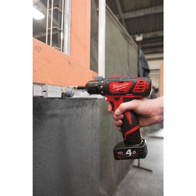 Дрель-шуруповерт Milwaukee M12 BDD-202C Lі-Іon (4933441915)