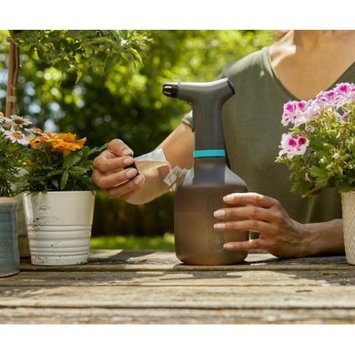 Опрыскиватель аккумуляторный GARDENA 1 л