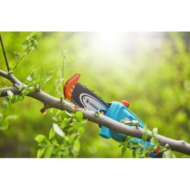 Высоторез аккумуляторный Gardena TCS 20 телескопический