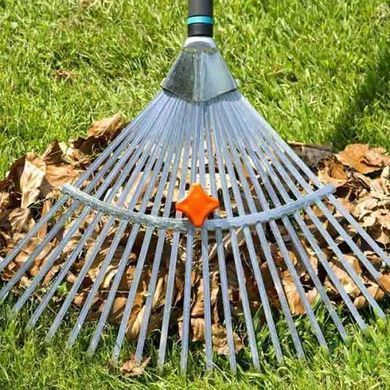 Грабли веерные с ручкой Gardena NatureLine