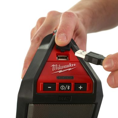 Динамик аккумуляторный BLUETOOTH MILWAUKEE M12 JSSP-0 4933448380