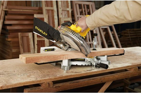 Пила торцовочная сетевая STANLEY SM16