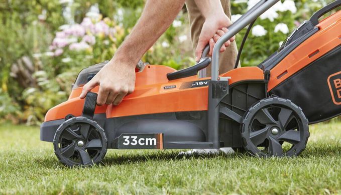 Газонокосилка аккумуляторная BLACK+DECKER BCMW3318L2