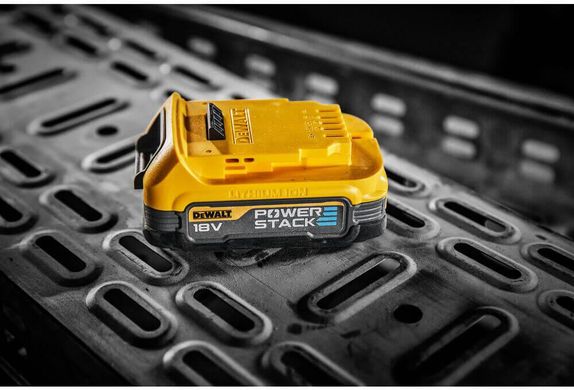 Акумуляторна батарея PowerStack DeWALT DCBP034