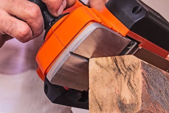 Рубанок сетевой BLACK+DECKER BEW712